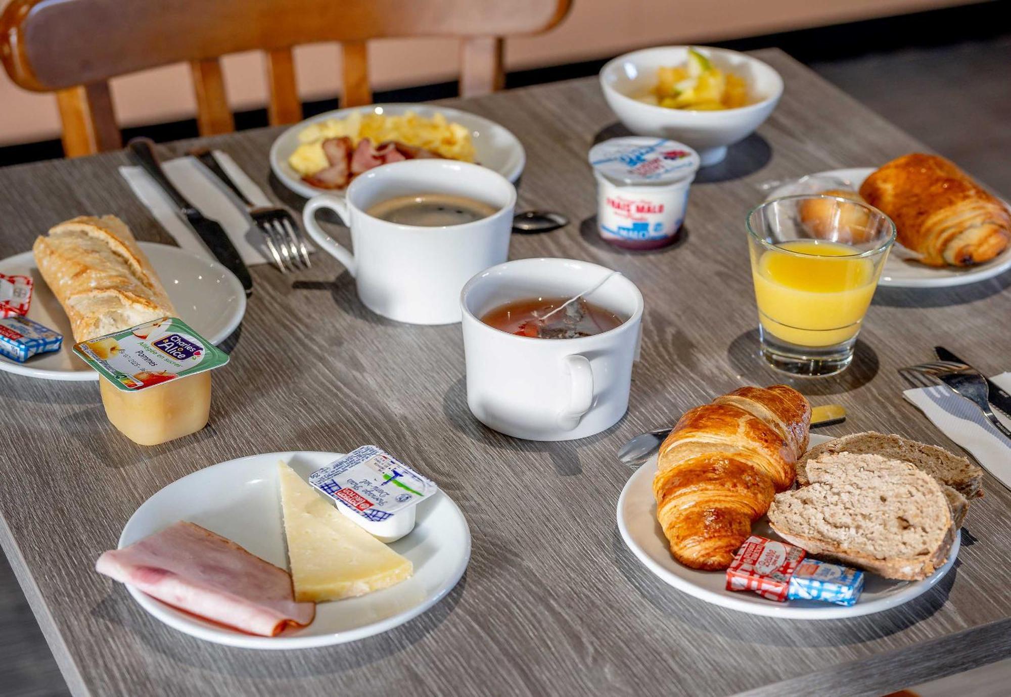 B&B Hotel Bordeaux Merignac Cadera Aeroport Buitenkant foto