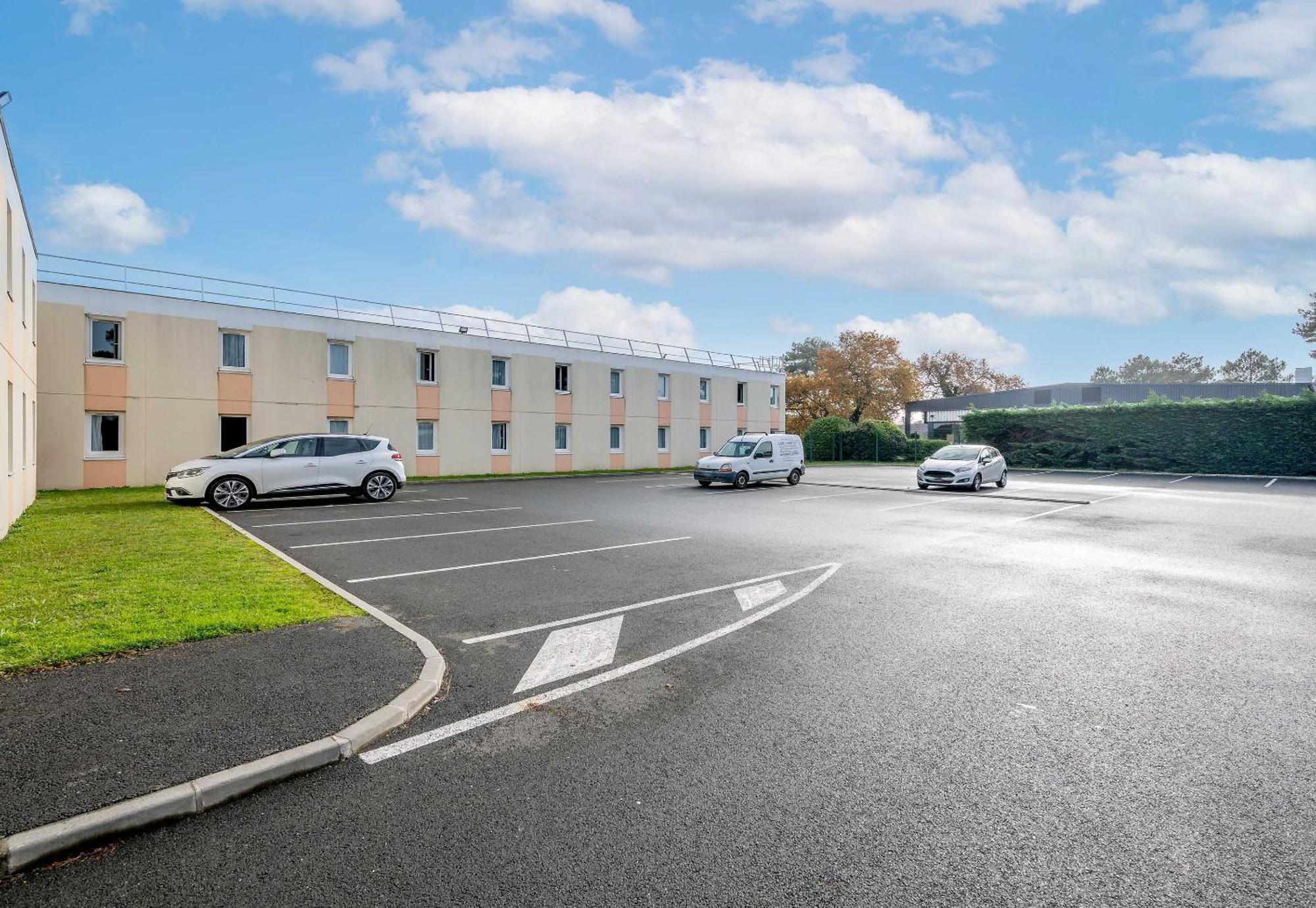 B&B Hotel Bordeaux Merignac Cadera Aeroport Buitenkant foto