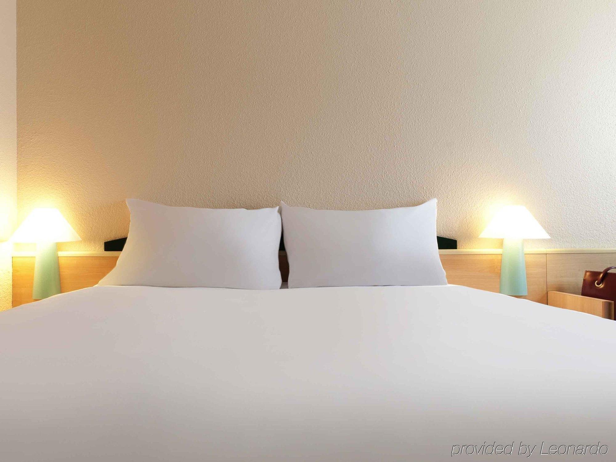 B&B Hotel Bordeaux Merignac Cadera Aeroport Buitenkant foto