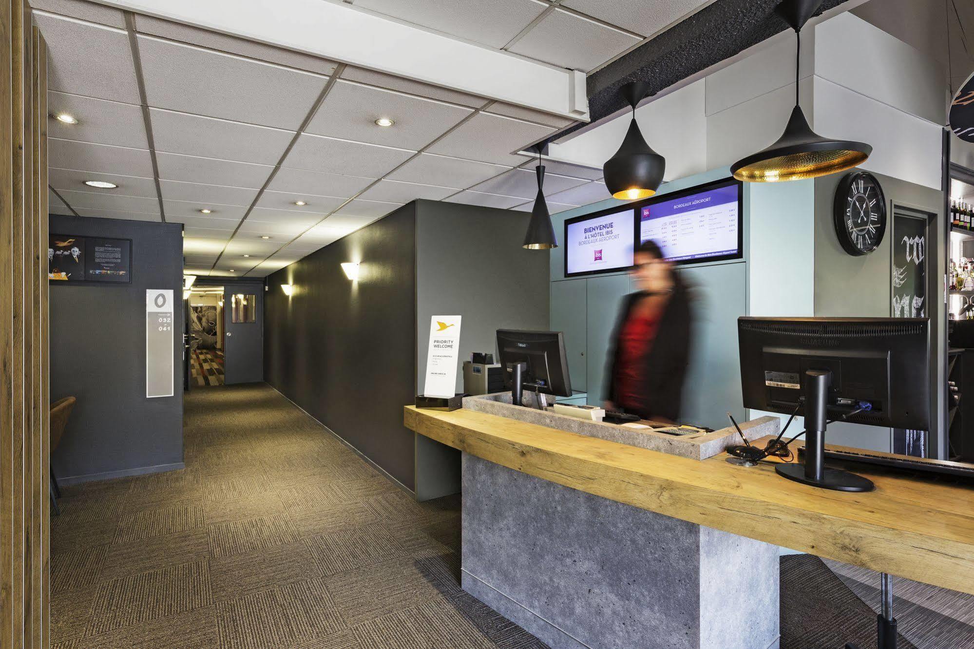 B&B Hotel Bordeaux Merignac Cadera Aeroport Buitenkant foto